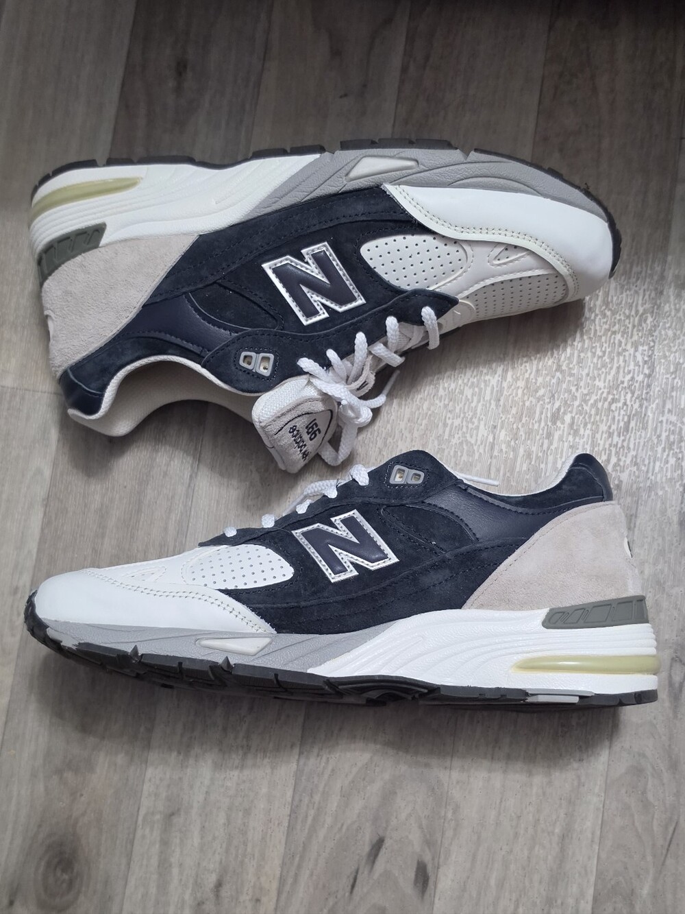 SNS New Balance 991 Sneakers